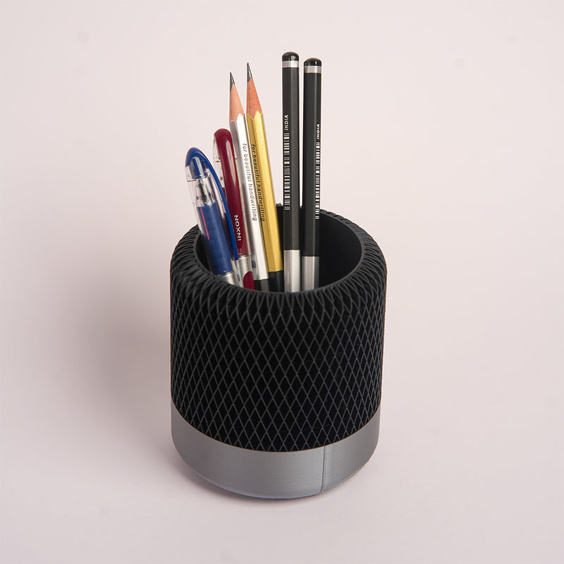 Dual-tone mesh texture desk organizer for pens and stationery