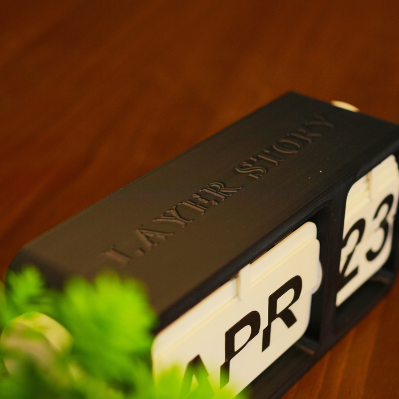 FlipFrame Desk Calendar